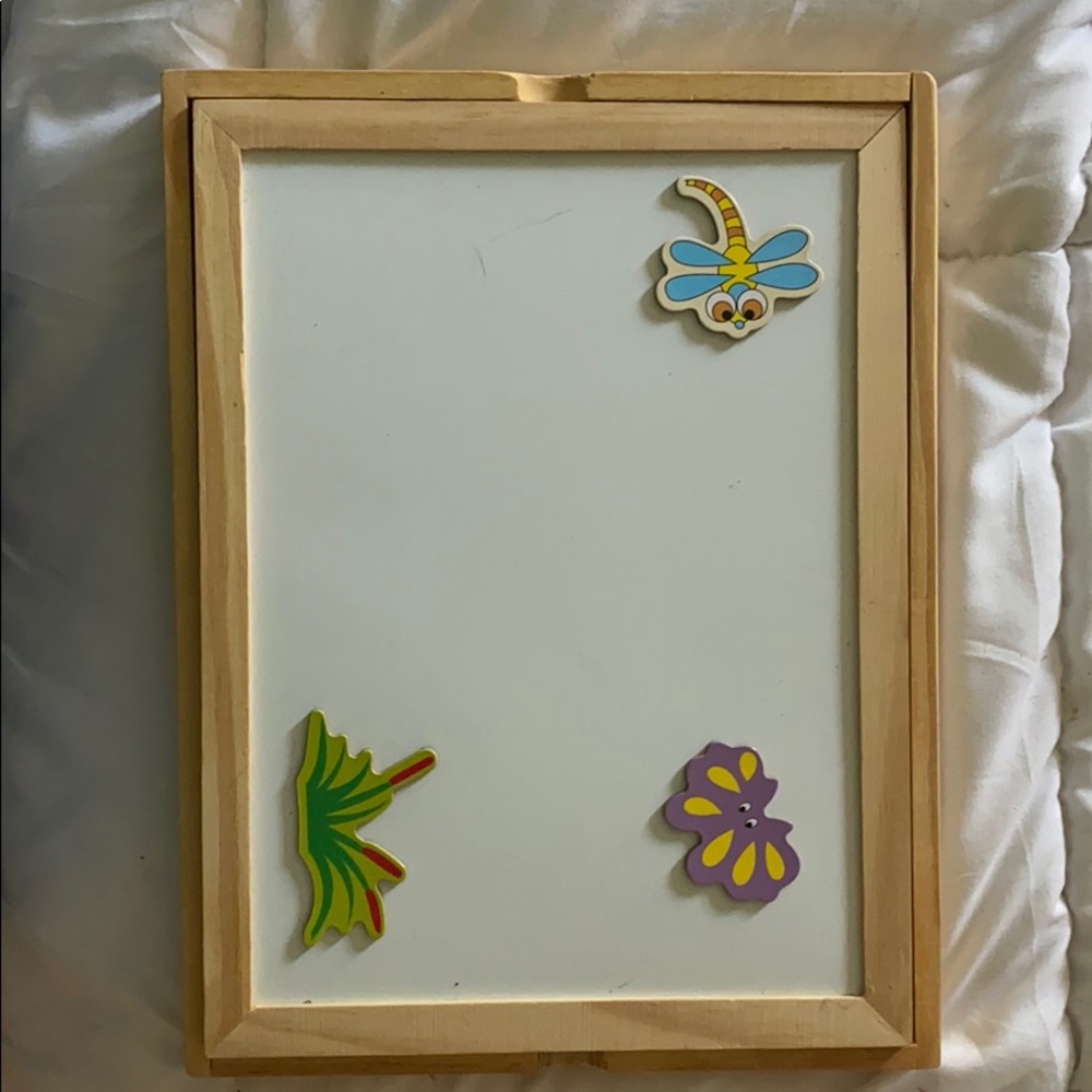 Kids magnet board/box